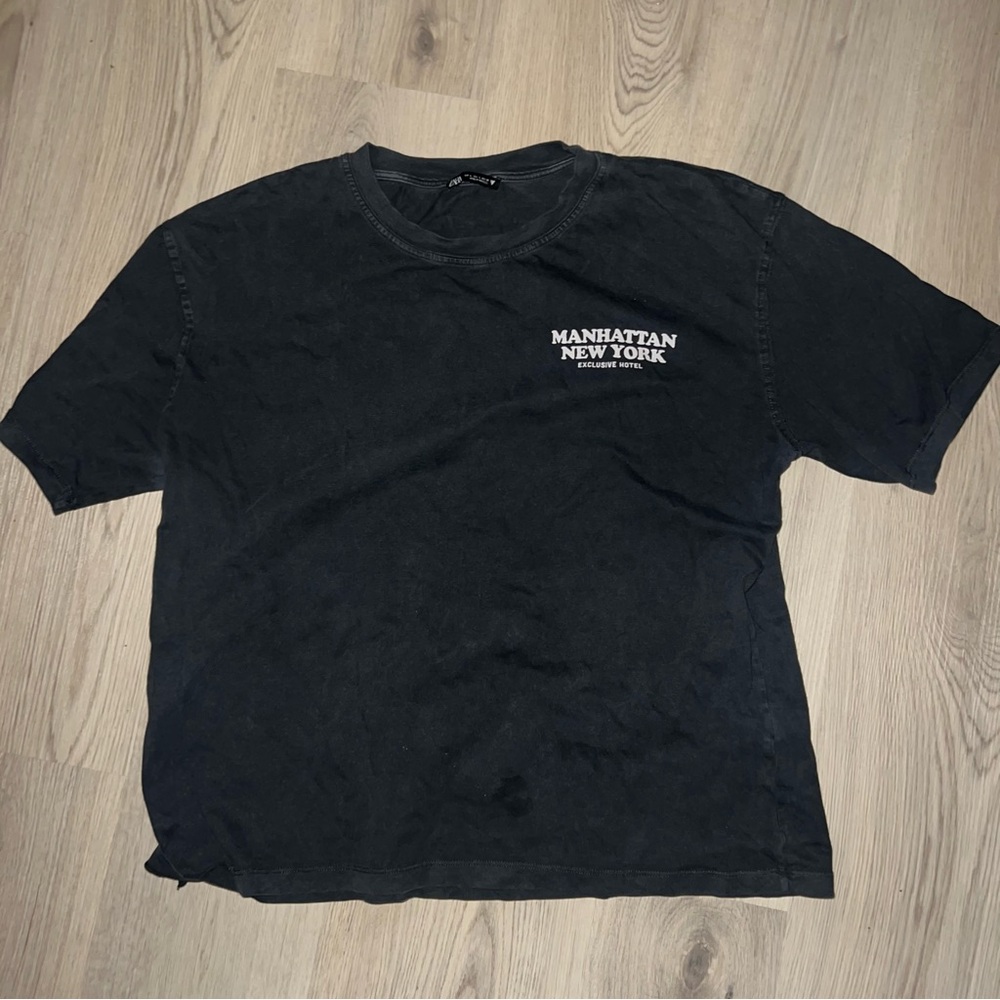 ZARA Gray Wash Graphic Tee L – Manhattan New York Hotel Print, SST  100% Cotton